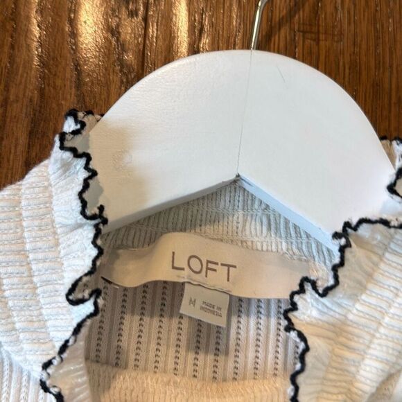 Loft pointelle white ribbed ruffle sleeve top size medium - Picture 4 of 9